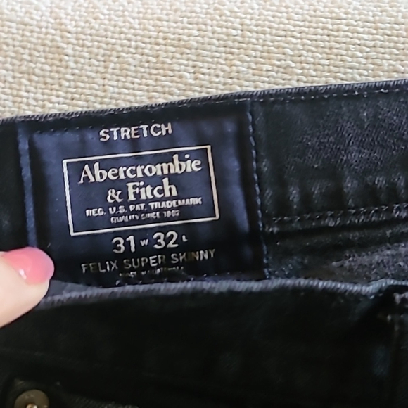 Abercrombie&Fitch,Felix super stretch slim ditressed skinny.(#840c)black 31"x32" - Picture 2 of 16